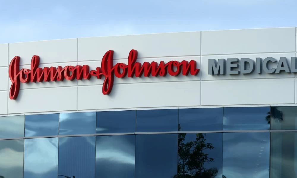 ΗΠΑ: Η Johnson & Johnson θα διανείμει 11 εκατομμύρια δόσεις του εμβολίου